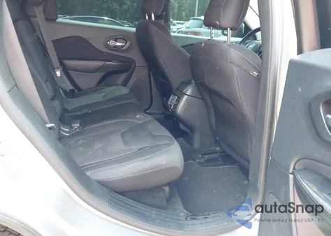 2015 Jeep Cherokee Latitude из США, поврежденный, VIN 1C4PJMCS4FW552672